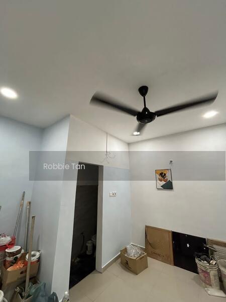 Taman Universiti Low Cost Corner - 2