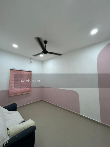 Taman Universiti Low Cost Corner - 3