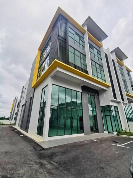 Factory Semi D Bandar Serenia Sepang - 2