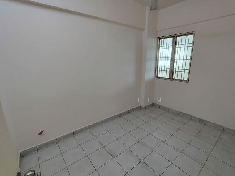 Pangsapuri Sri Cempaka - 5