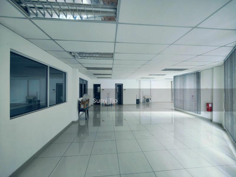 Taman Mount Austin - 1