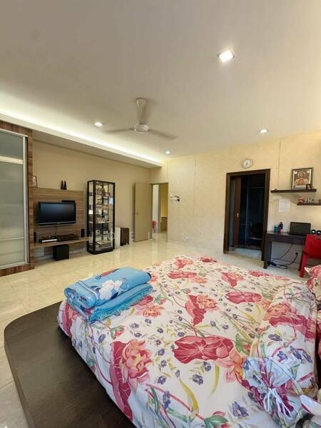 Bandar Bukit Tinggi Double Storey Semi D 45x82.5 Renovated House For Sale - 2