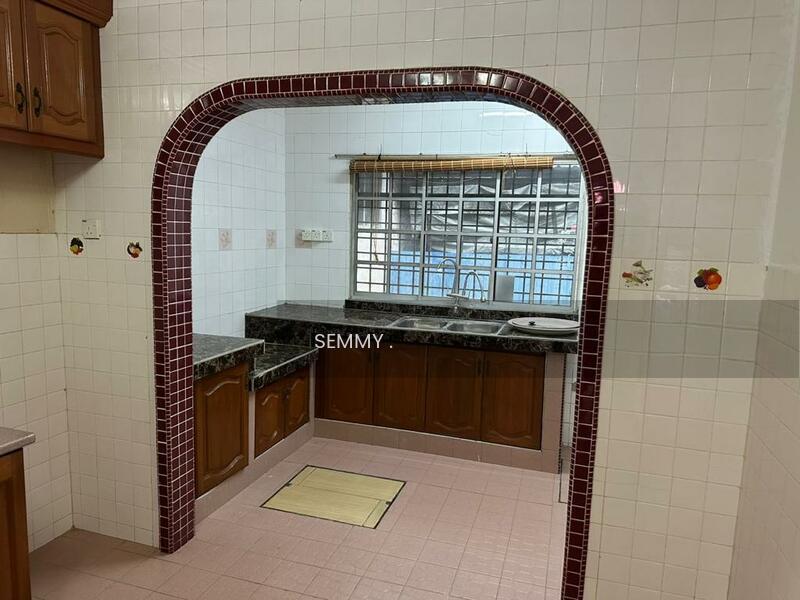 Taman Seri Putera, Banting - 4