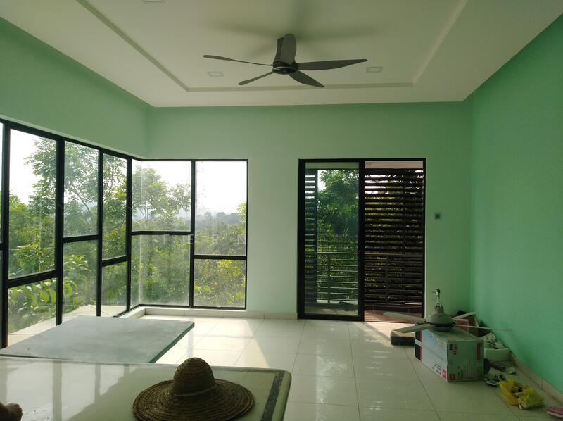 Lyden, Terrace House - 2