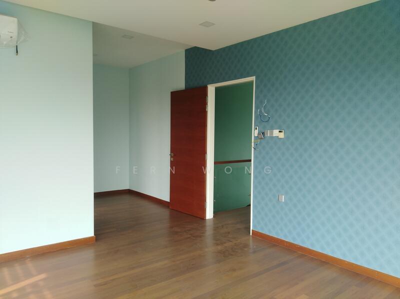 Lyden, Terrace House - 3