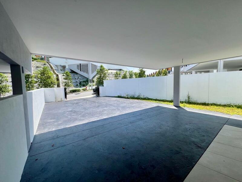 KL East : East 57 - 3