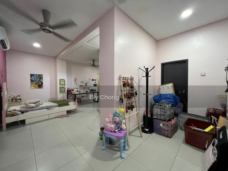 Bandar tun Hussein onn - 5