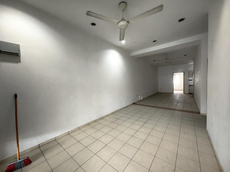 Bandar Seri Botani - 2