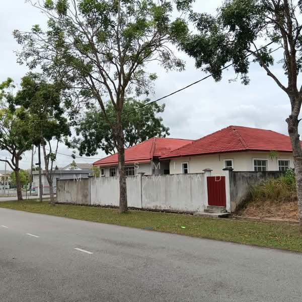 Bandar Tasik Senangin - 1