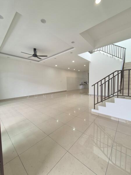 BANDAR CEMERLANG - 1