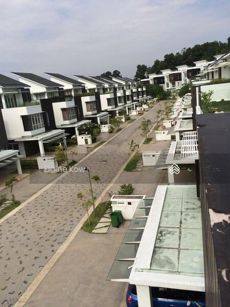 Bungalow at Kota Damansara - 4