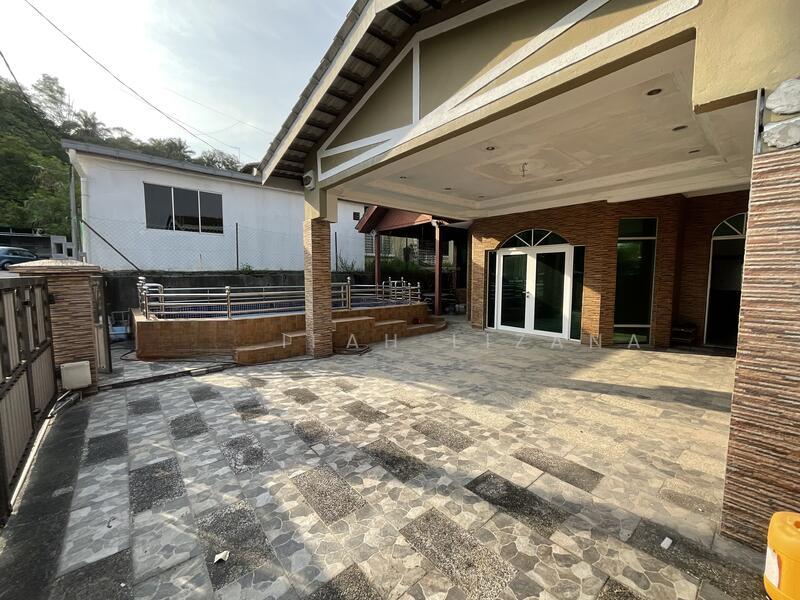 Taman Dahlia (Bandar Baru Salak Tinggi) - 2