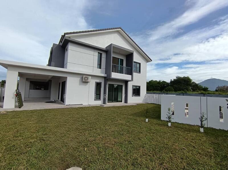 New Double Storrey Terrace Near Bukit Tengah - 1