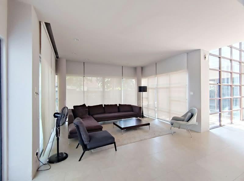 Banyan Close - 4