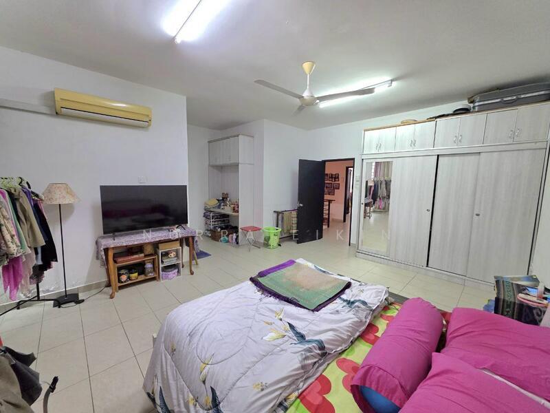 Bangi Avenue - 3