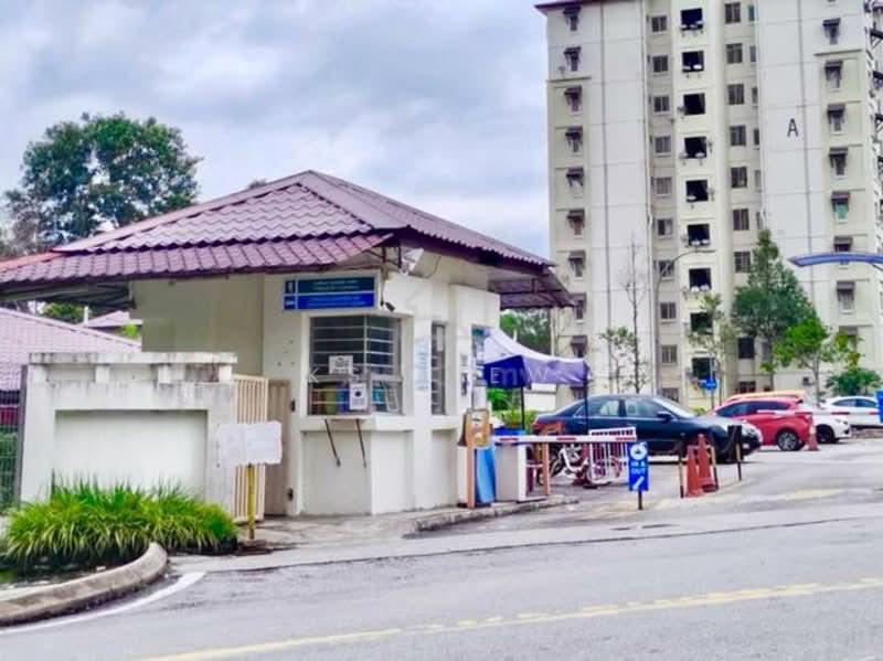 Baiduri Court Apartment - 1