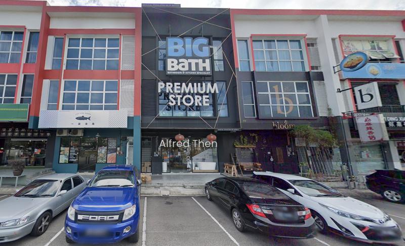 Taman Mount Austin - 4