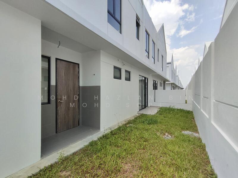 The Eighth, Elmina Green - 3