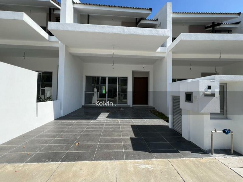 2 Sty Teres Taman Sari Dahlia Brdb Kota Emerald Bandar Country Homes Anggun Rawang - 1