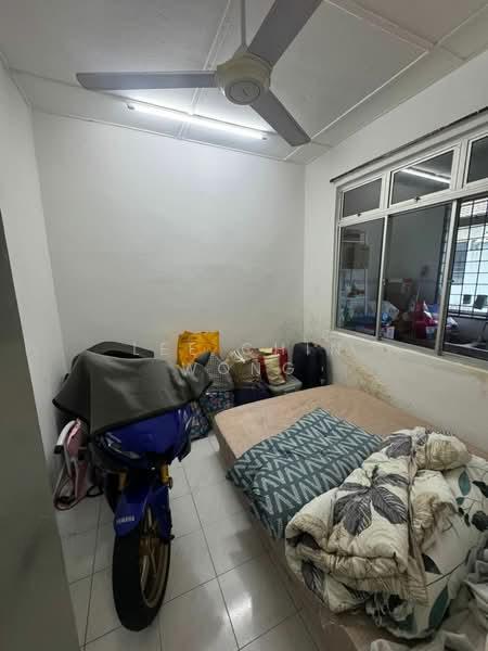 Taman Universiti - 4