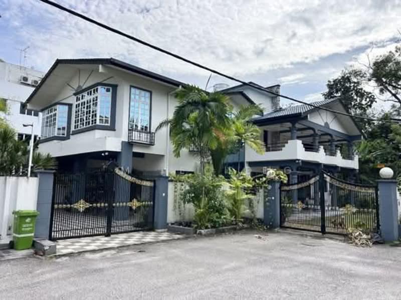 Kristal Court Robson Heights - 1