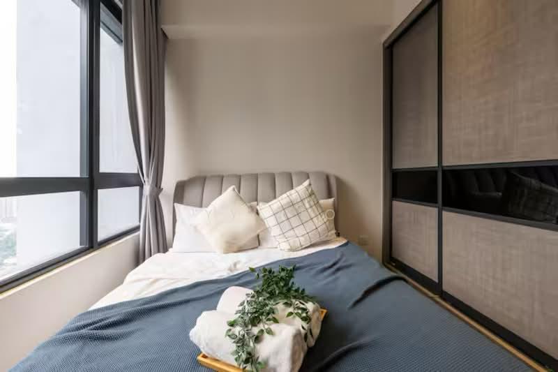 Aura Residence - 4
