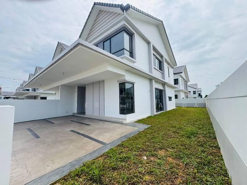 Sejati Lakeside 2 - 4