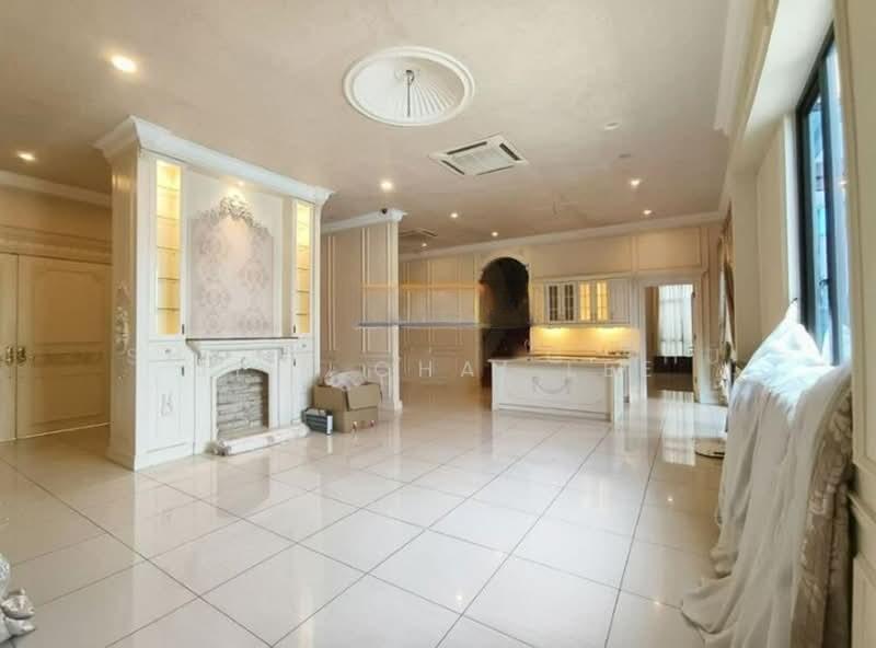 Garden Villas, Bukit Indah - 1