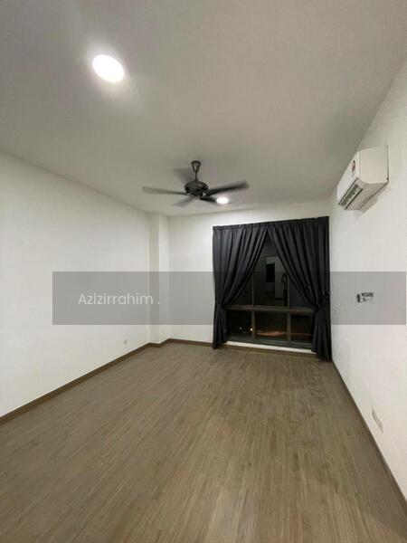 Lake Point Residence - 4