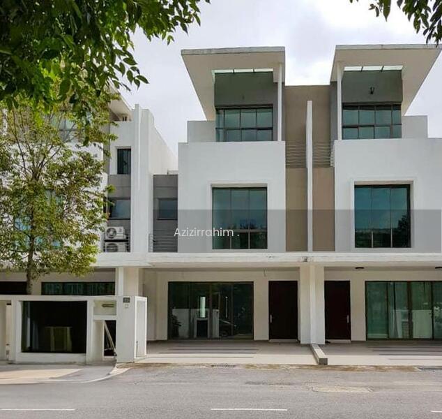 Lake Point Residence - 1