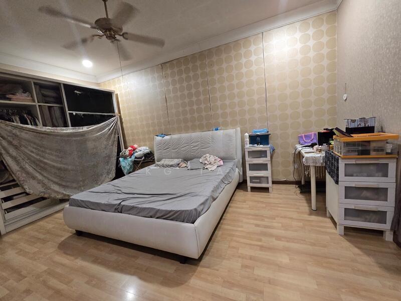 Ruby, Putra Avenue - 5