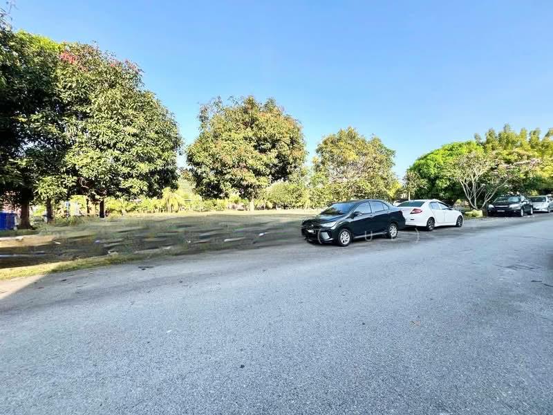 Taman Dahlia (Bandar Baru Salak Tinggi) - 5