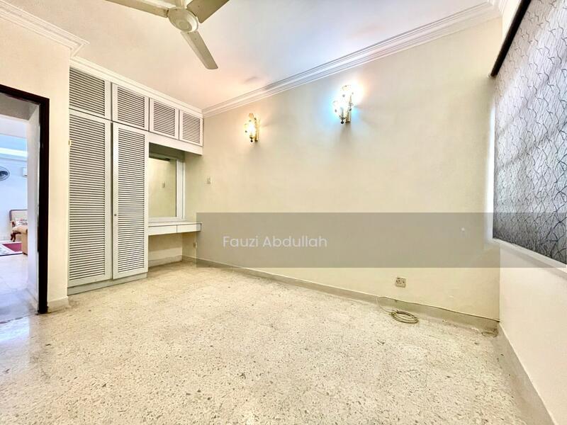 Lorong Kemaris, Bangsar - 2