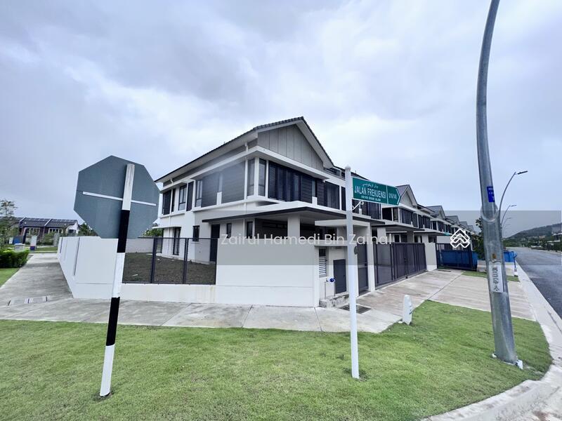 City of Elmina : Reesia - 1