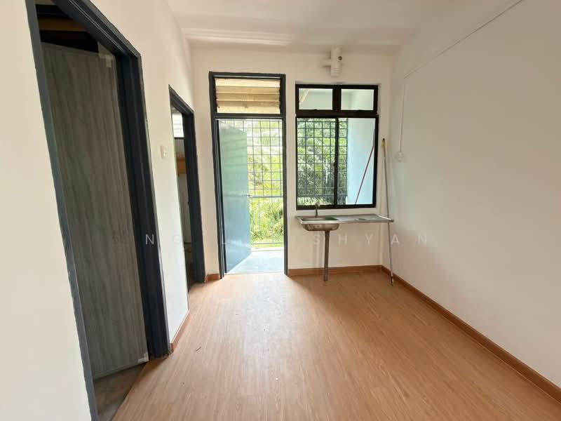 Pontian Flat Taman Sri Api-Api - 4