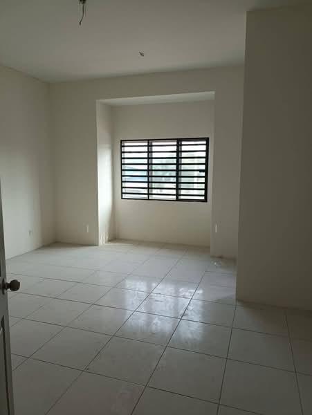 BANDAR LAHAT BARU - 4