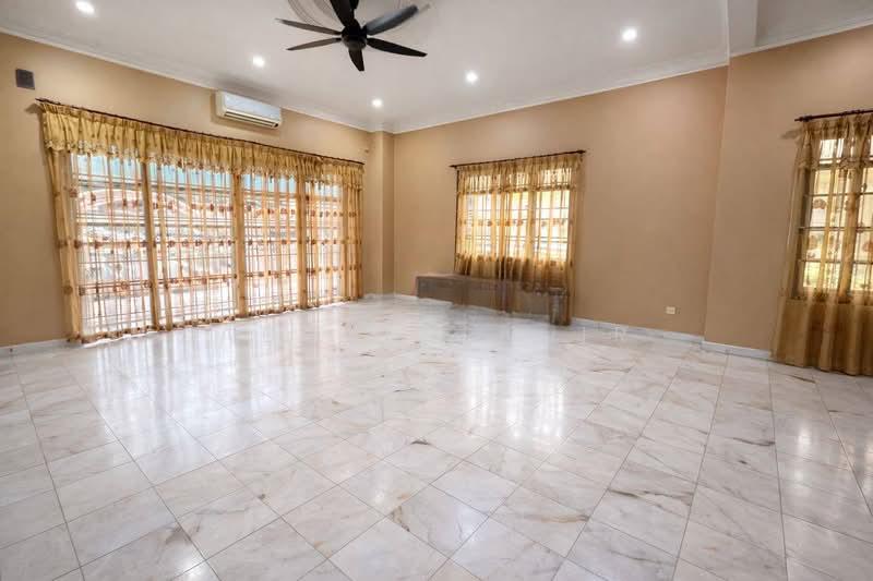 Taman Saujana Meru - 3