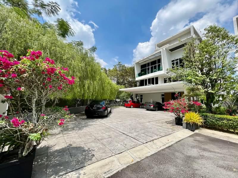 Aspen, Garden Residence - 1