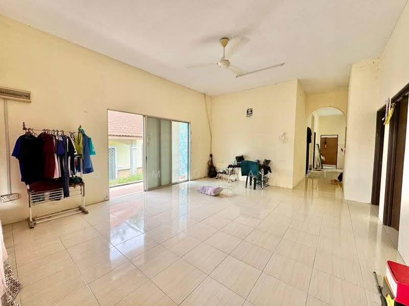 Bandar Baru Salak Tinggi - 4