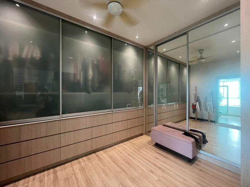 The Cove Condominium - 3