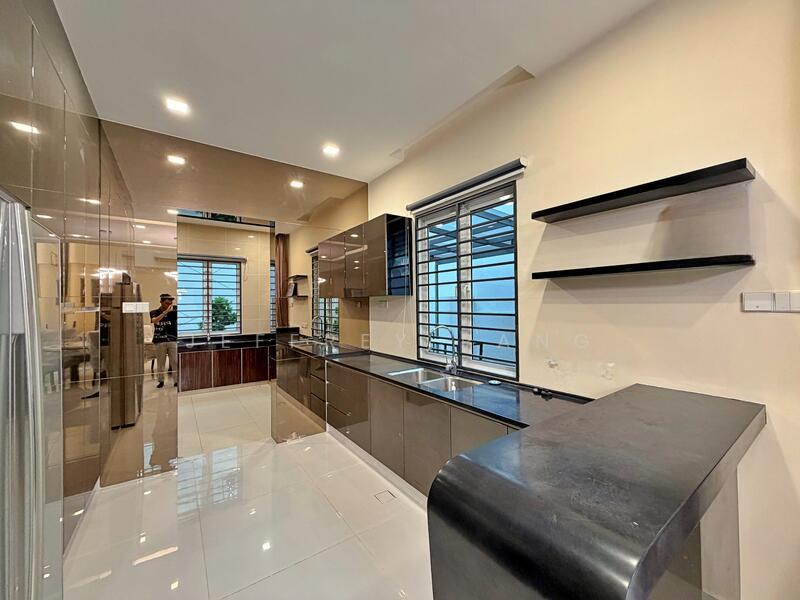 Bandar Baru Sri Petaling - 4