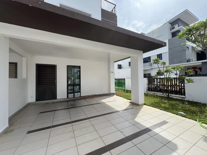Setia Utama 2, Setia Alam 3 storey House For Sale (End Lot) - 1