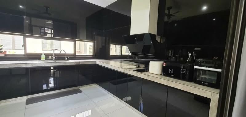 Avira Medini Iskandar - 5