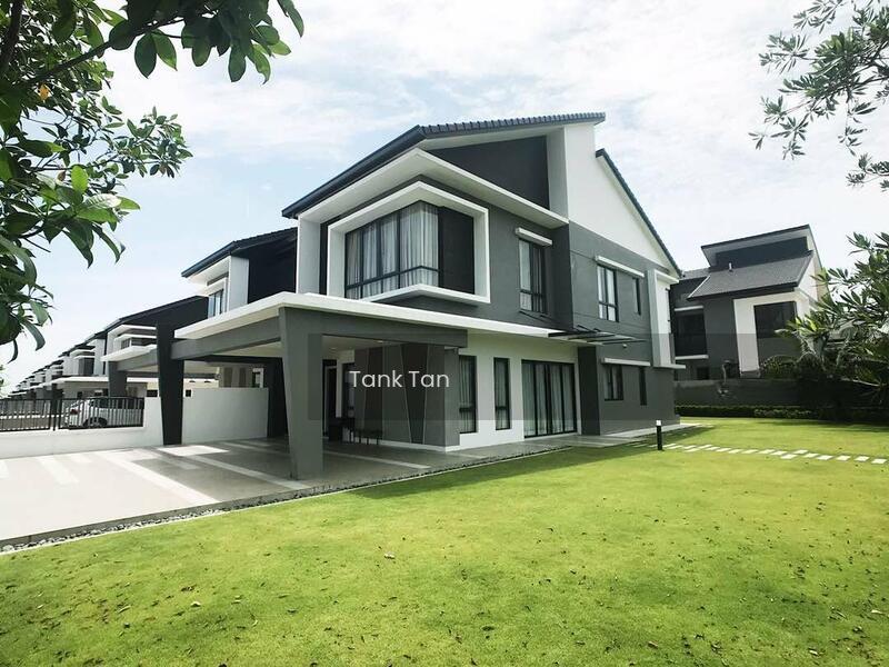 (READY CONER UNIT)41X70 HUGE LAND LANDSCAPE GARDEN GATED & GUARDED 2STY CONER NEAR CYBERJAYA - 1