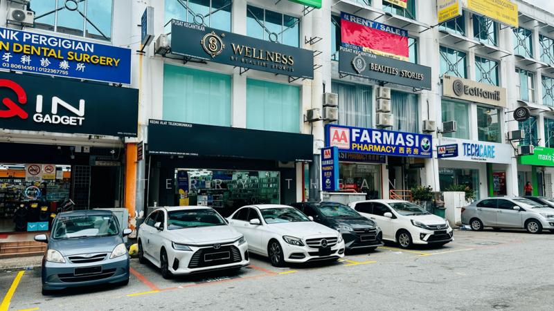 2 Adjoining Shop @ Bandar Puteri , Facing Main Road & High Explosure - 2