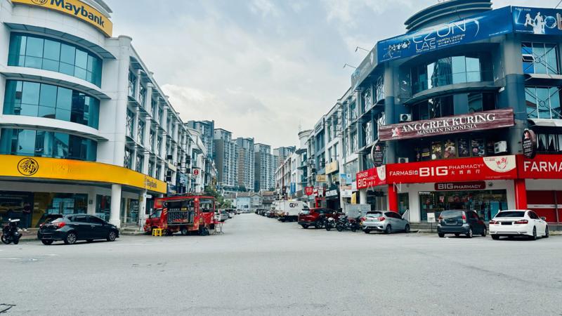 2 Adjoining Shop @ Bandar Puteri , Facing Main Road & High Explosure - 5