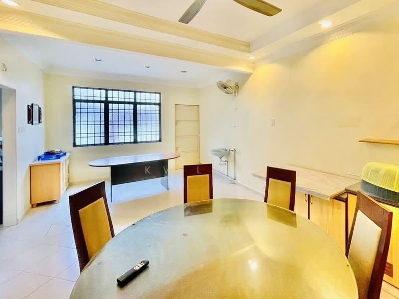 Lorong Kenari - 5