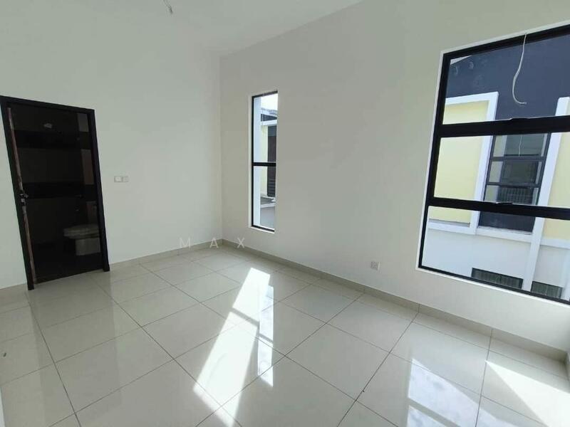 TAMAN IMPIAN EMAS (HONEYDALE RESIDENCE) - 4