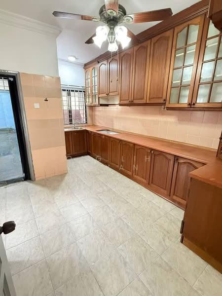 Taman Mount Austin - 5