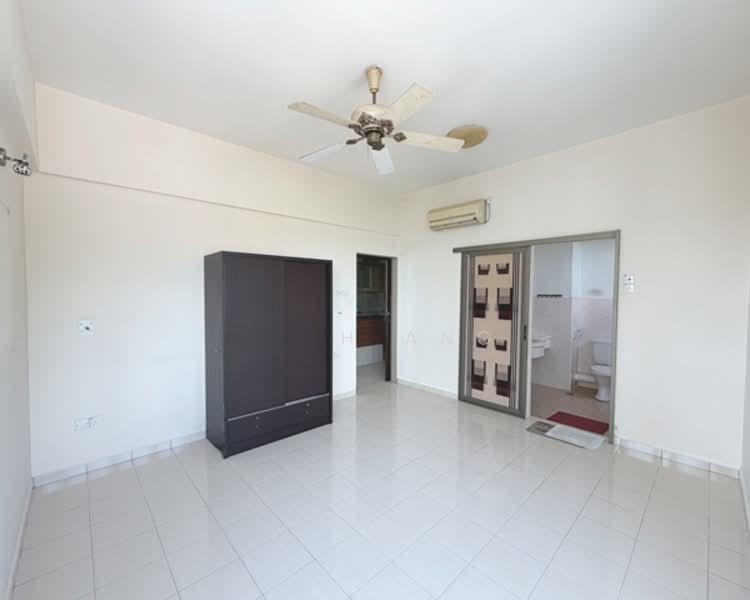 Straits Regency - 3